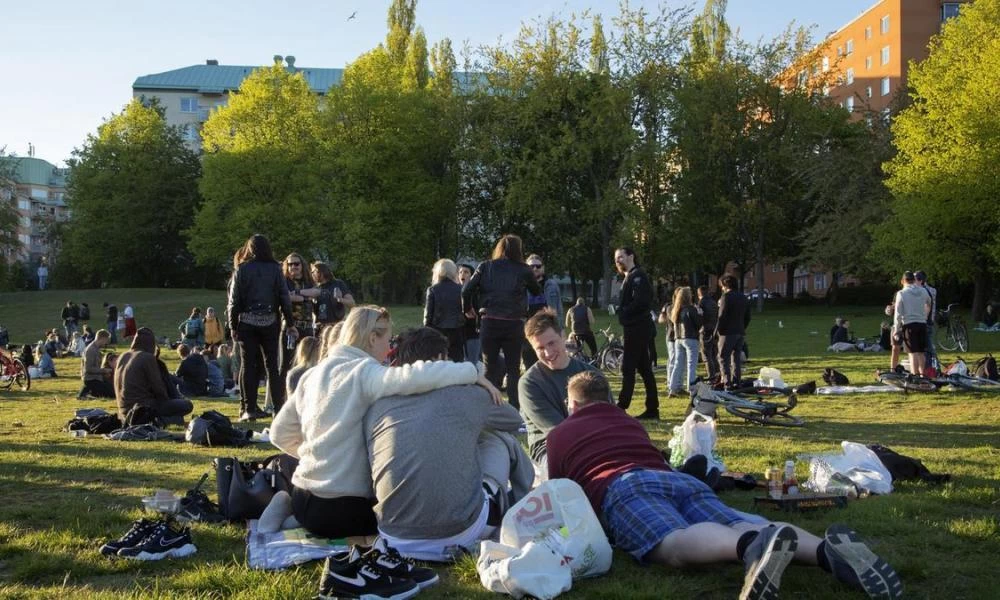 Σουηδία: Μεγαλύτερο το ποσοστό κρουσμάτων από Βρετανία και Γαλλία
